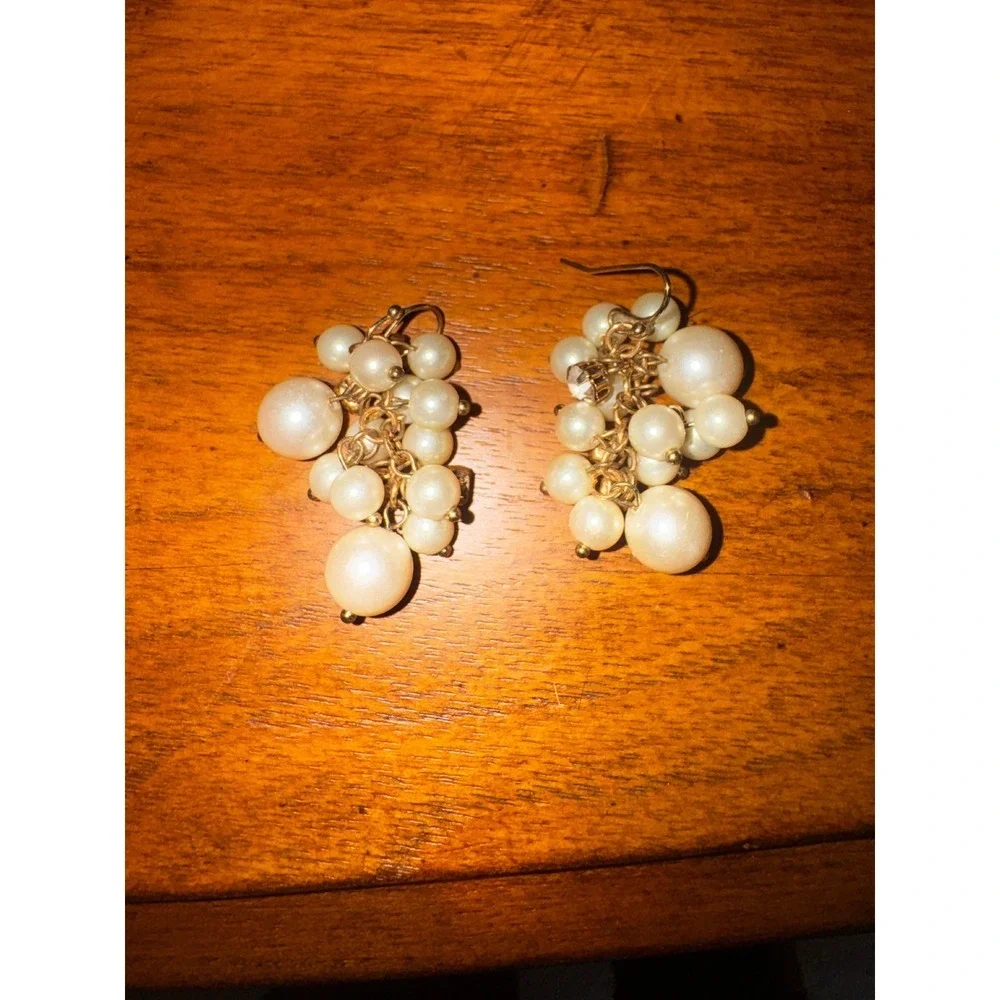 Gold Tone Pearl Cluster Dangle Earrings Faux Pearls‎ Rhinestones